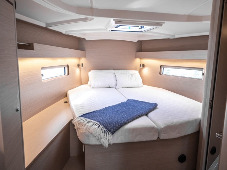 Bénéteau Oceanis 40.1 in Pomer on SamBoat