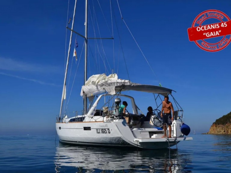 Sailboat rental with or without captain Bénéteau Puntone