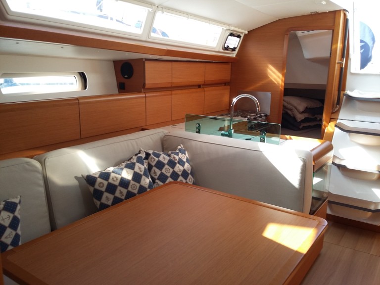 Yacht charter Marina de Palamós cheap Sun Odyssey 419