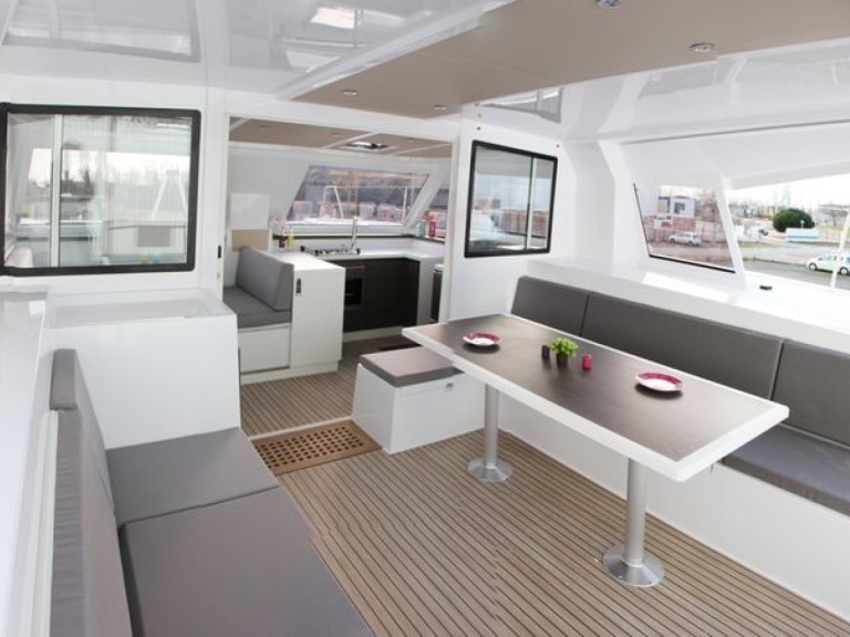 Catamaran rental in Bas du Fort - Nautitech Nautitech 40