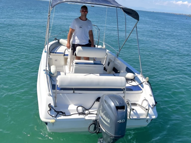 Boat rental Yacht&Co  Adriatc 19.5 in Venice on Samboat