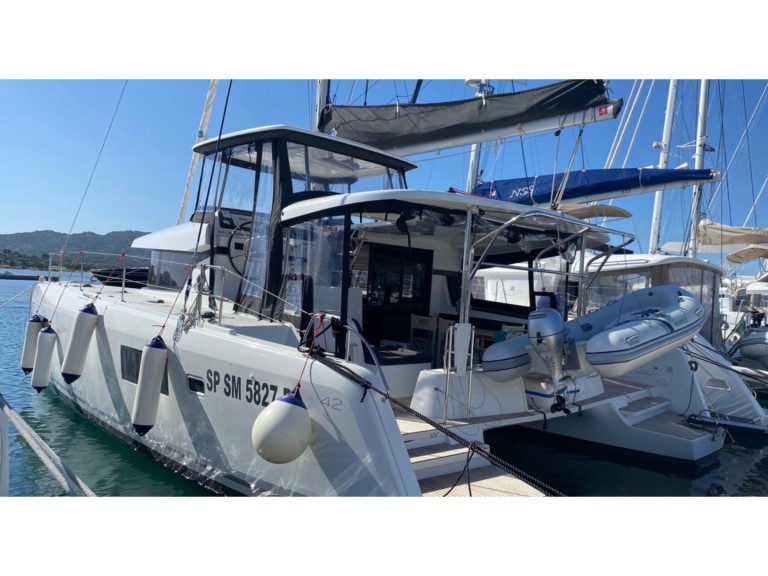 Boat rental Lagoon Lagoon 42 in Cugnana Verde on Samboat