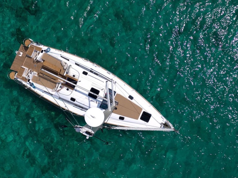Boat rental Elan Impression 45.1 in Punat on Samboat