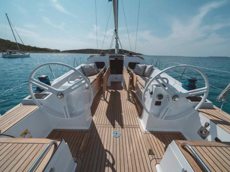 Sailboat rental with or without captain Elan Punat