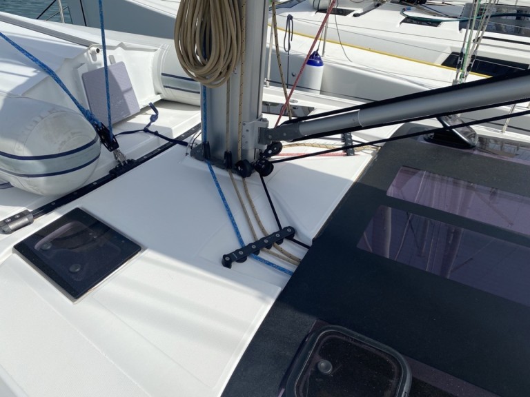 Sailboat rental in Cugnana Verde - Dufour Dufour 470