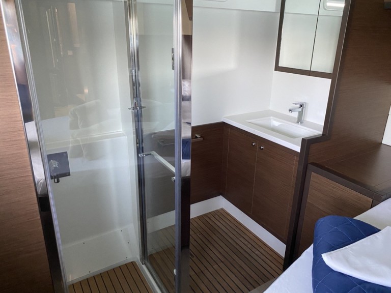 Lagoon Lagoon 52 F in Cugnana Verde on SamBoat