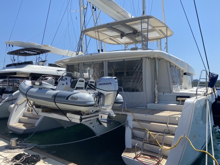 Yacht charter Cugnana Verde cheap Lagoon 52 F