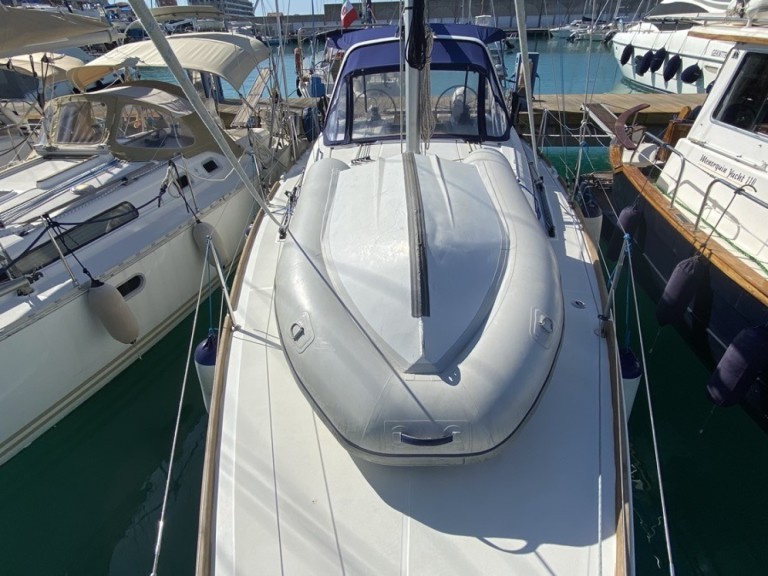 Sailboat for rent Castiglioncello at the best price