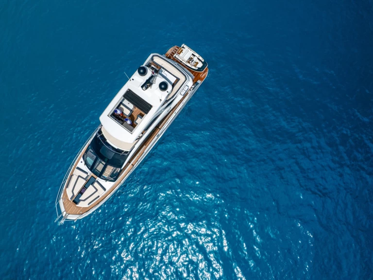 Galeon Galeon 640 Fly in Seget Donji on SamBoat