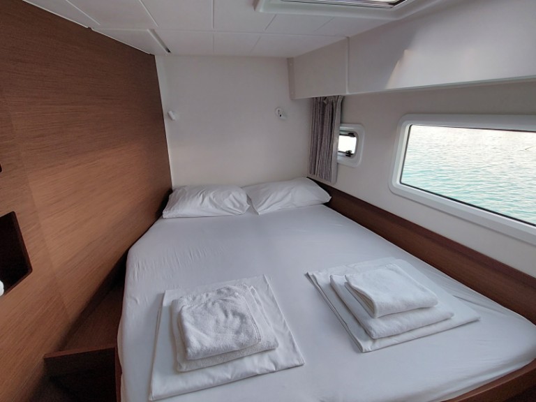 Yacht charter Sukošan cheap Lagoon 42