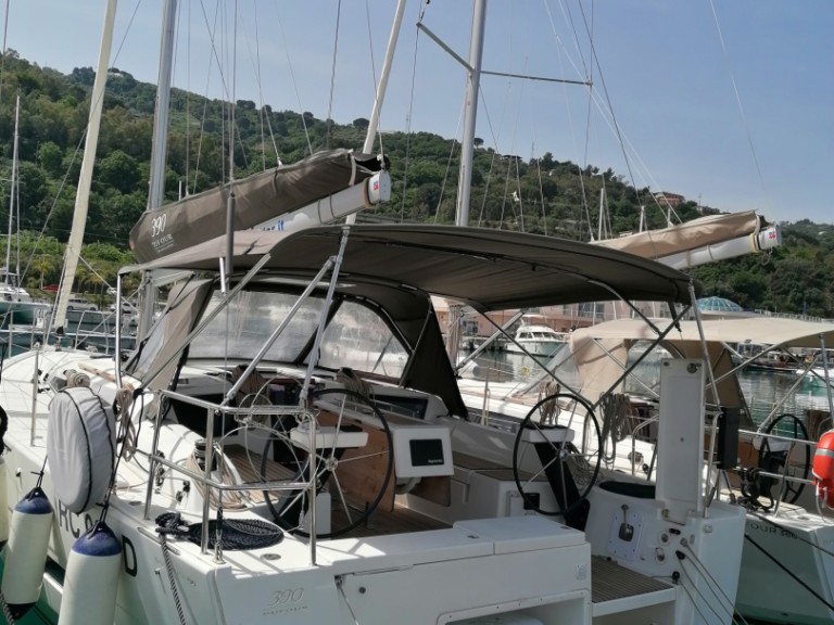 Rent a Dufour Dufour 390 Grand Large Capo d'Orlando