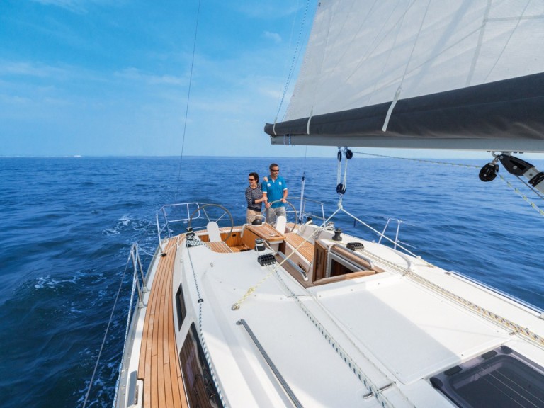 Boat rental Bavaria Cruiser 34 Style in Jezera on Samboat