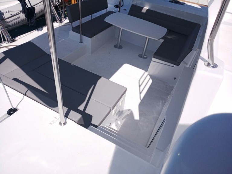 Catamaran rental in Lávrio - Lagoon Lagoon 450 F