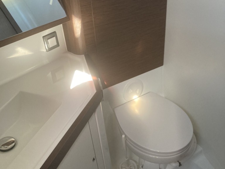 Sailboat rental in Alimos - Bénéteau Oceanis 46.1