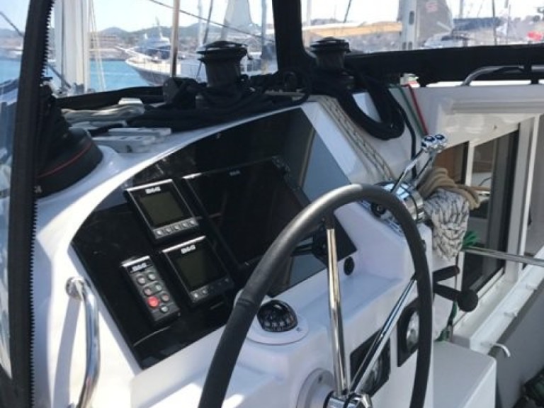 Lagoon Lagoon 400 S2 charter bareboat or captained in  Lávrio