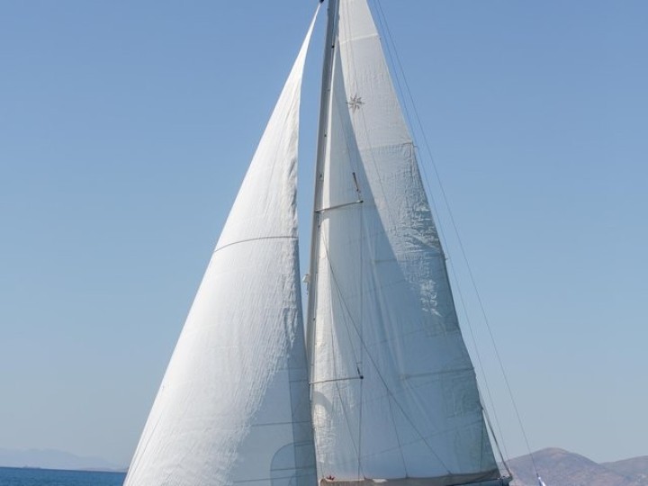 Sailboat for rent Alimos at the best price