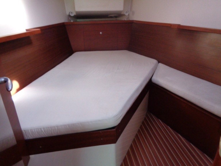 Hanse Hanse 400 charter bareboat or captained in  Port-Haliguen