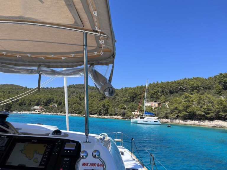 Catamaran rental in Rogač - Lagoon Lagoon 40