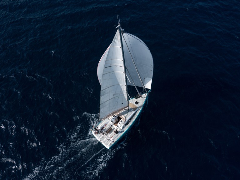 Sailboat for rent Marseille at the best price