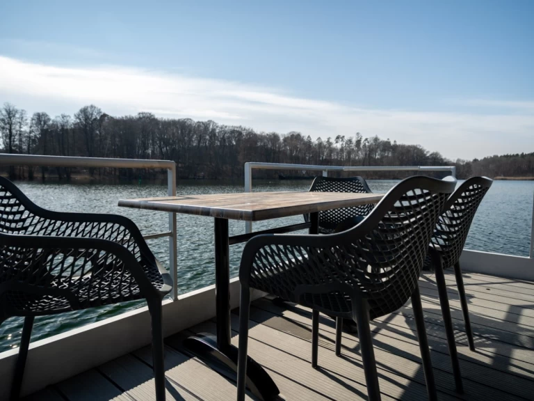 Yacht charter Granzow cheap 2.5 für 4 Personen