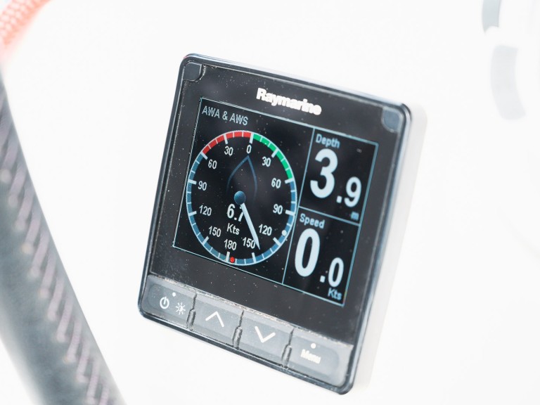 Sailboat rental with or without captain Jeanneau Lefkáda