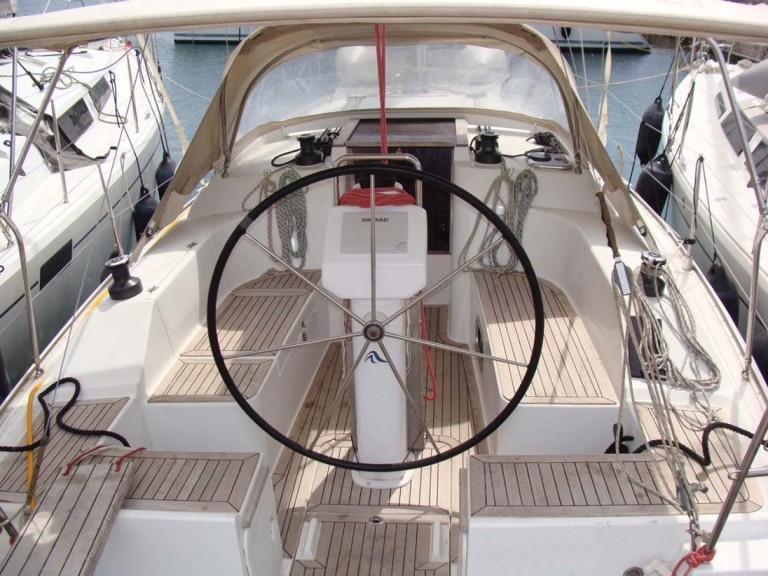 Sailboat rental with or without captain Hanse Alimos