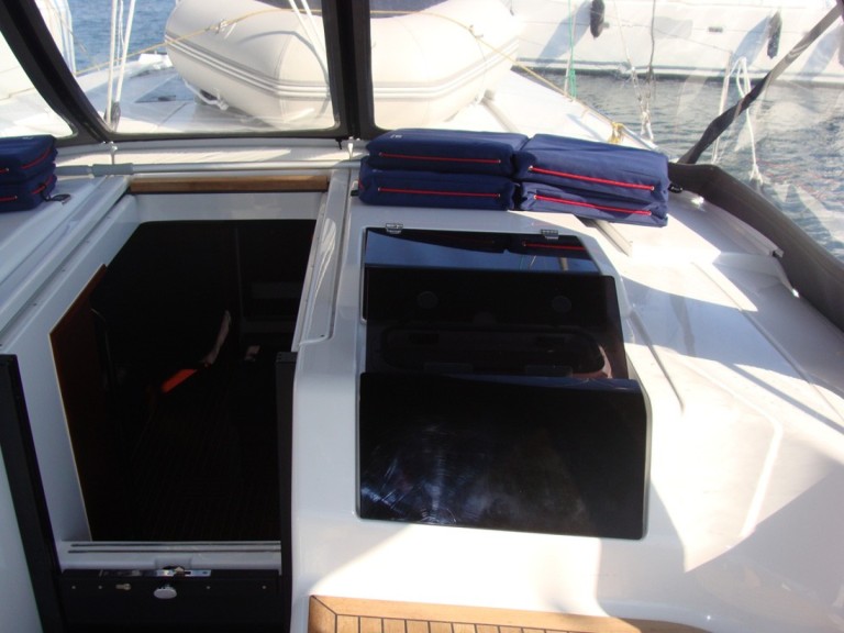 Bareboat Rental Sailboat Hanse with a boat licence