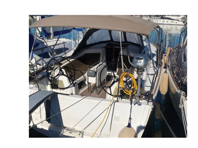 Bareboat Rental Sailboat Jeanneau with a boat licence