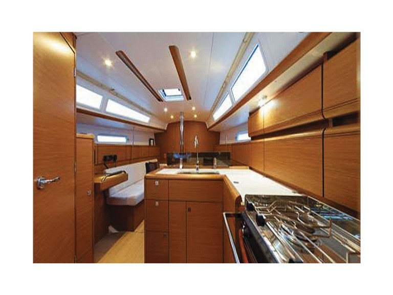 Yacht charter Gouvia cheap Sun Odyssey 389