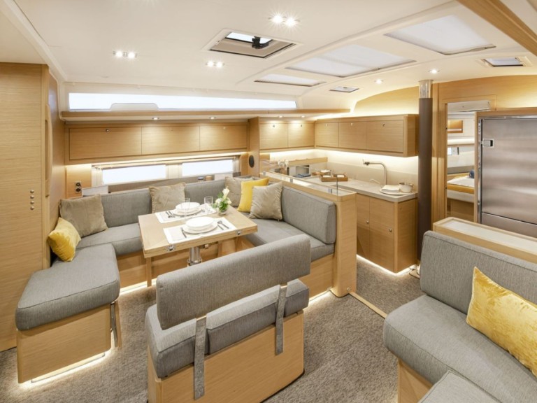 Sailboat for rent Pozzuoli at the best price