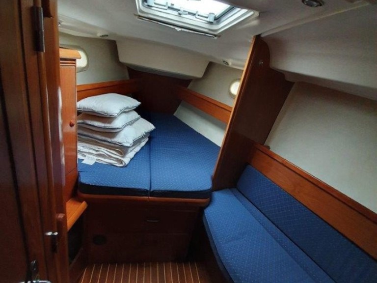 Sailboat for rent Izola at the best price