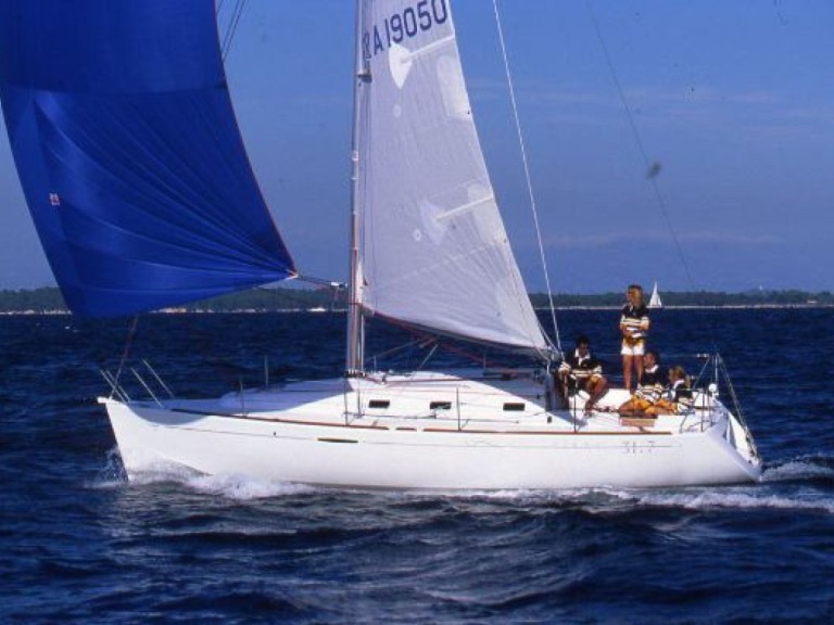 Bénéteau First 31.7 in Arzon on SamBoat