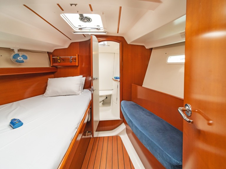 Sailboat rental with or without captain Bénéteau Kos