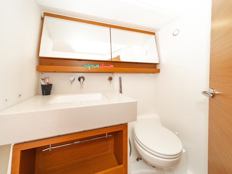 Bareboat Rental Sailboat Dufour with a boat licence