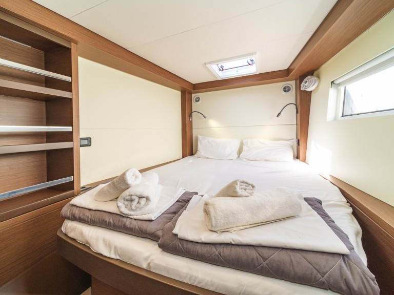 Catamaran rental in Alimos - Lagoon Lagoon 50