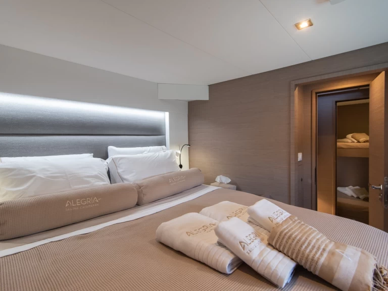 Catamaran rental in Pylos - Fountaine Pajot Saona 47