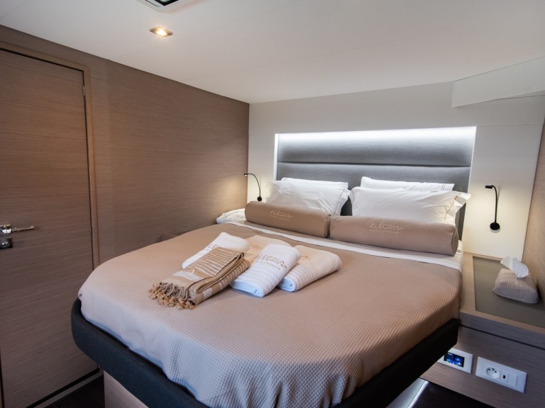 Bareboat Rental Catamaran Fountaine Pajot with a boat licence