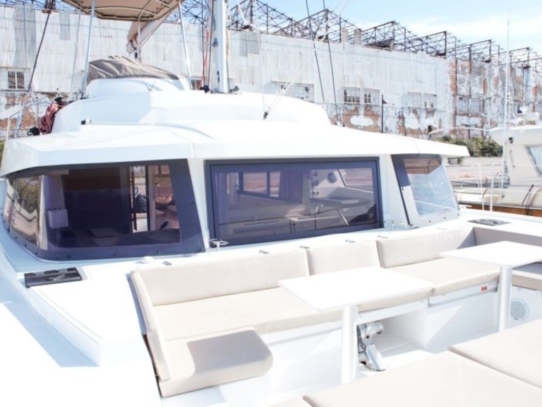 Yacht charter Castellammare di Stabia cheap Bali 4.3