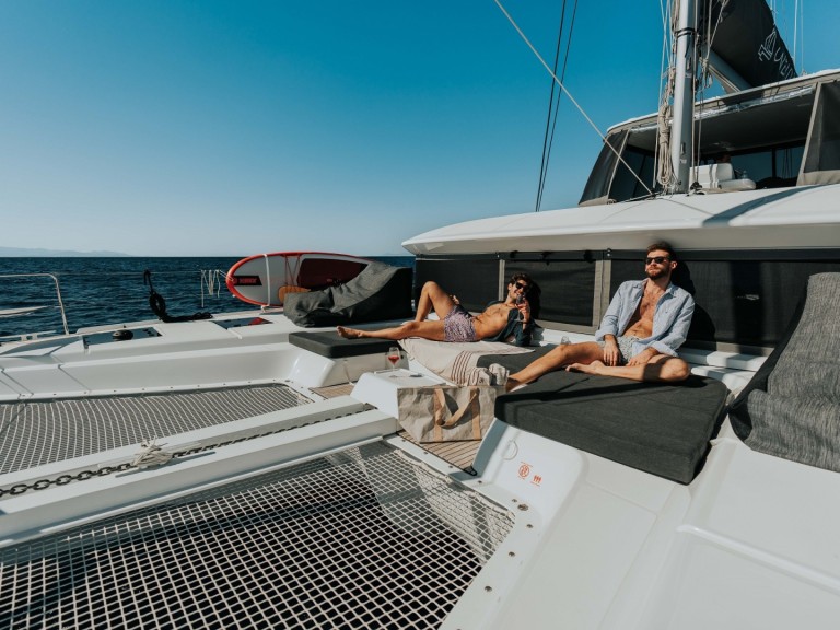 Yacht charter Lefkáda cheap Lagoon 50