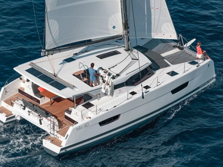 Fountaine Pajot ISLA 40 - SEABARIS charter bareboat or captained in  Toulon