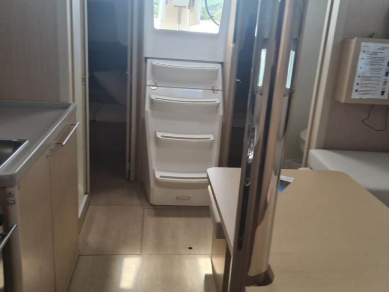 Boat rental Bénéteau Oceanis 38.1 in Golfo Aranci on Samboat