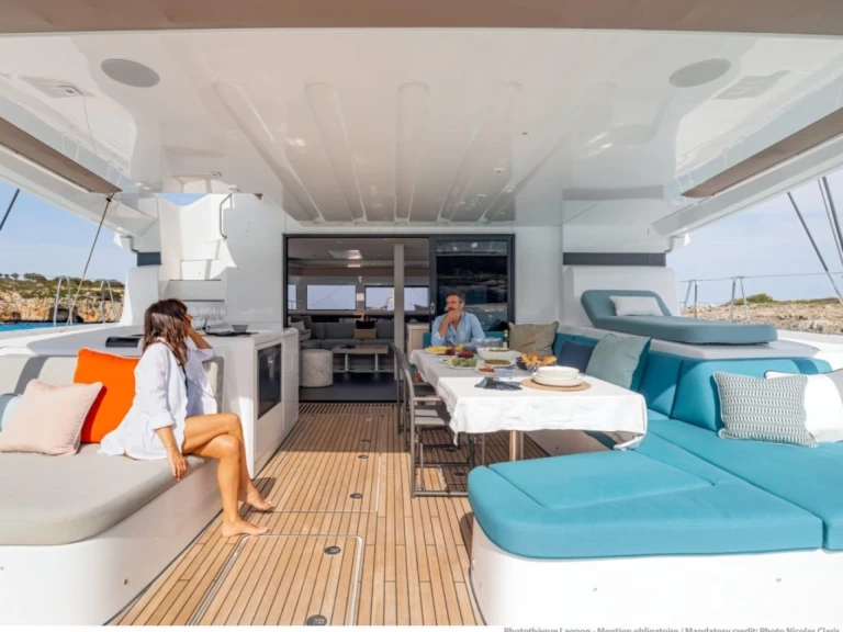 Rent a Lagoon Lagoon 55 Ellinikó