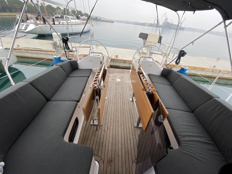 Sailboat rental in Marina Polesana - Elan Impression 45.1