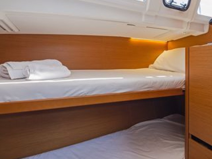 Bareboat Rental Sailboat Jeanneau with a boat licence