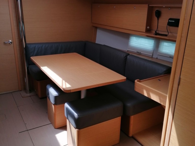 Bareboat Rental Sailboat Dufour with a boat licence