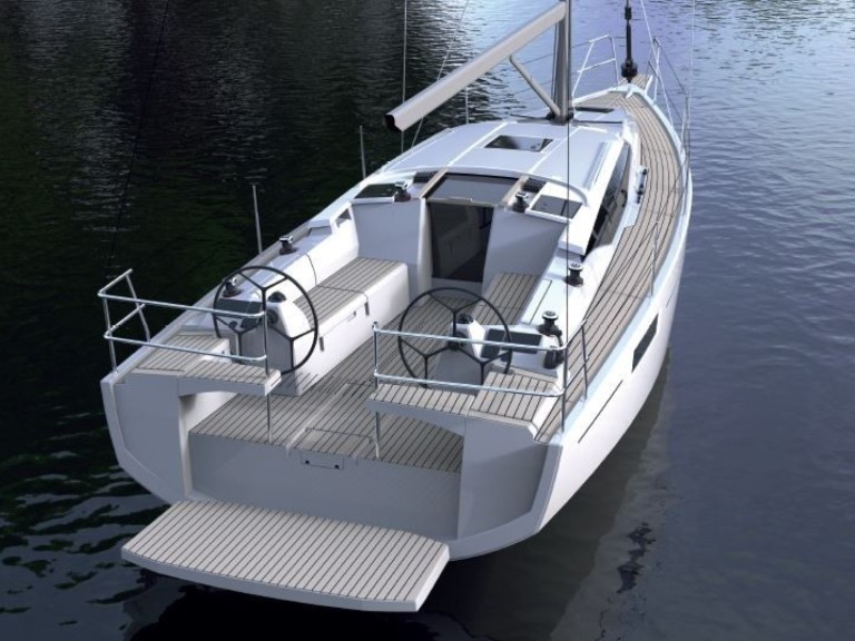 Yacht charter Valencia cheap Maxus 35 (see with our base extra options availability as Air Conditioned)