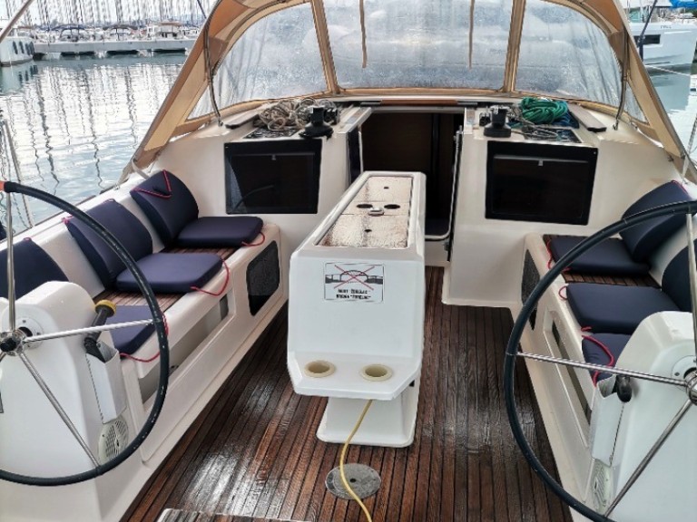 Sailboat rental in Sukošan - Dufour Dufour 412 Grand Large