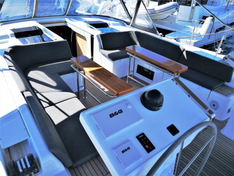 Sailboat for rent Biograd na Moru at the best price