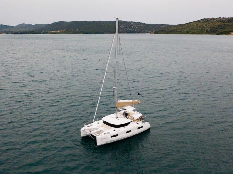 Catamaran for rent Šibenik at the best price