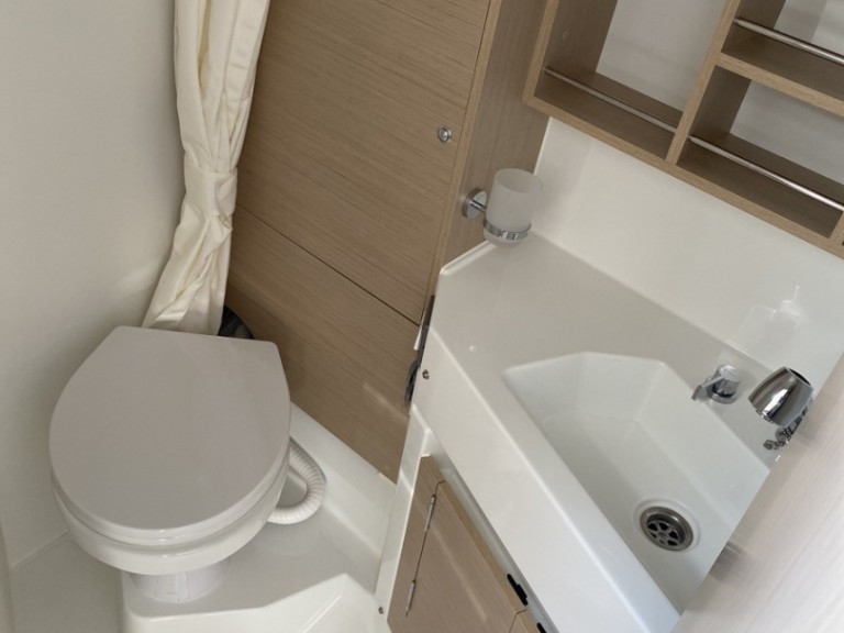 Sailboat rental in Cugnana Verde - Bénéteau Oceanis 34.1